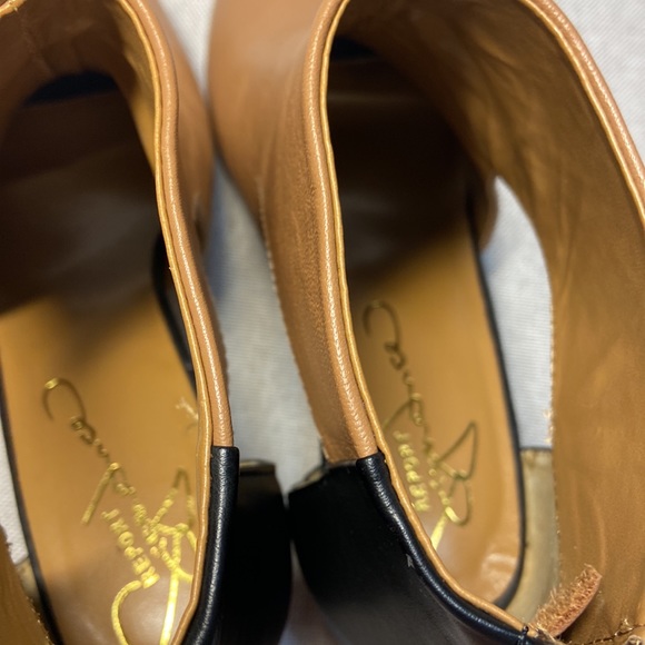 Report Signature Bryanna Tan and Black Cutout Peep Toe Booties. Size 8-8,5. - Picture 11 of 11